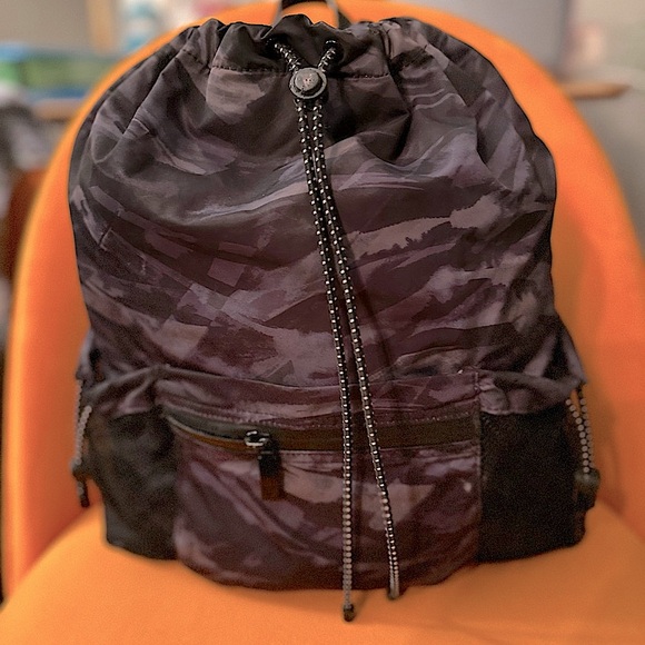 Victoria's Secret Purple Zebra Camo Cinch-Top Backpack 🎆 - Picture 4 of 17